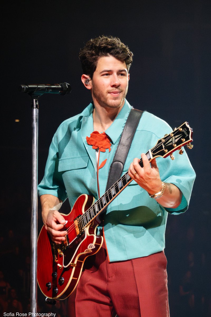 I took this photo of Nick Jonas wtffff 😭 #JonasBrothers #thetour #JonasBrothersconcert