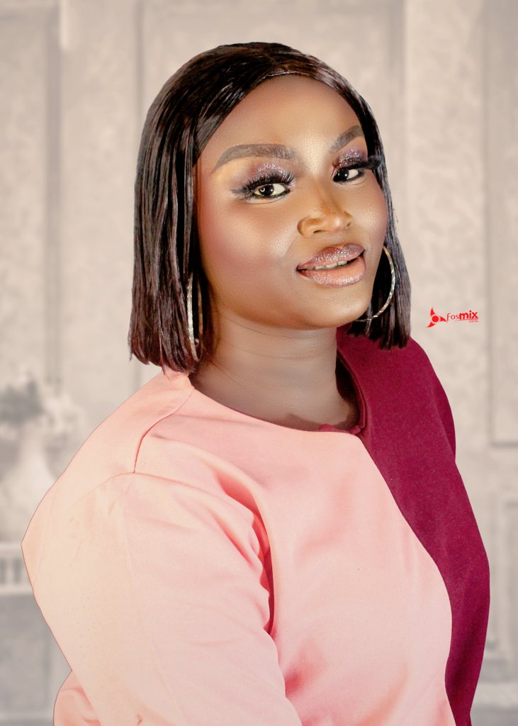fos_mix's tweet photo. There's beauty everywhere you look, if you just know how to capture it. That's what I do - I help people see the beauty around them and capture it in photographs that will last a lifetime 
Photography: @fosmixmedia
Mau: @chariz_glam1
#photogallery  #photoshoot  #beauty  #beauty https://t.co/mwXMlLupZB
