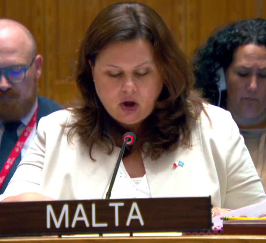 ZaurMur78's tweet photo. Malta remained a dwarf, small, both in mind and consciousness.
#NoBlockade #FakeBlockade
@usembmalta @MaltaUNMission https://t.co/gpgWYCW7iV