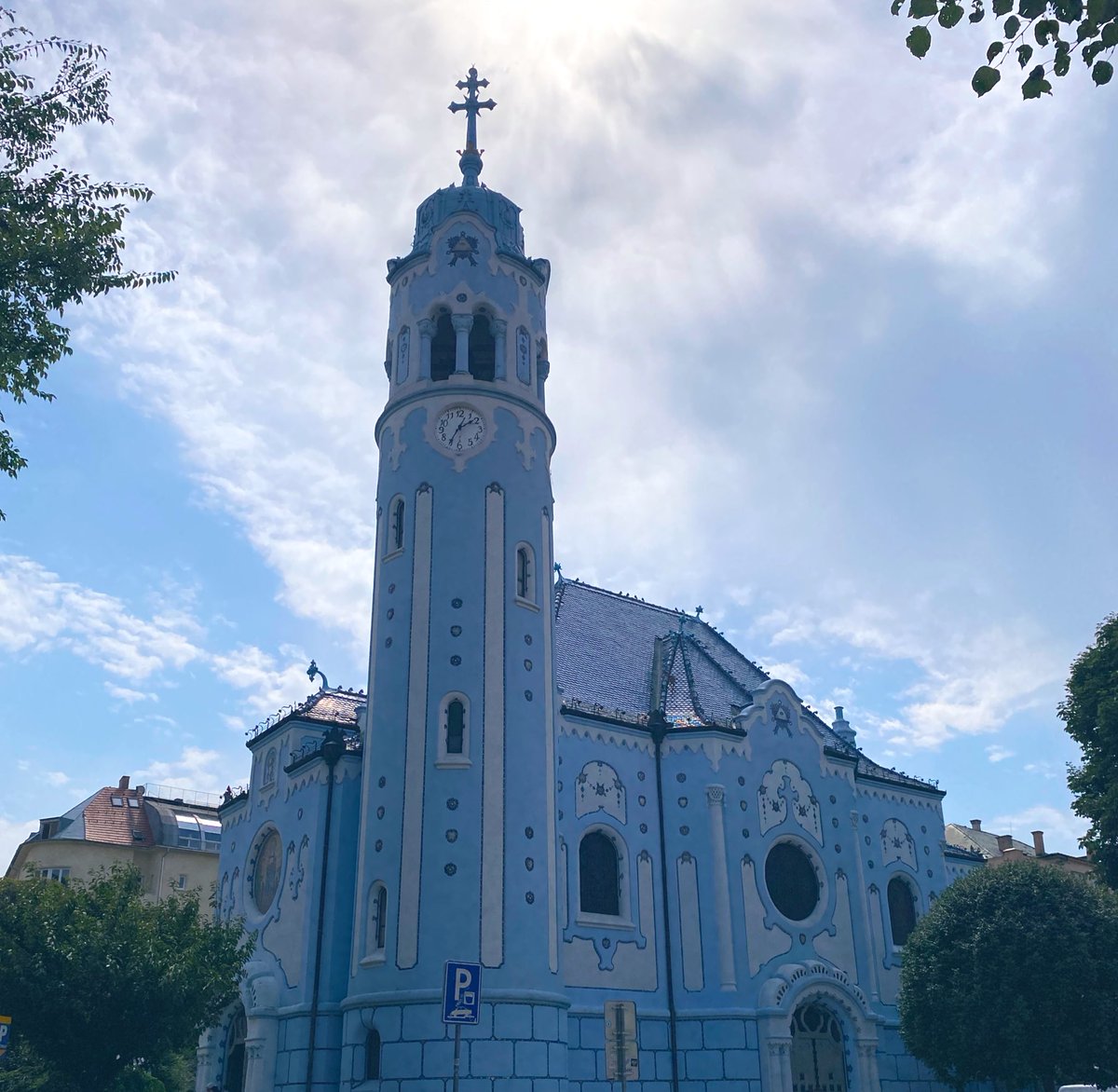 glashona's tweet photo. Poglavje mamice opremljajo…
Zakaj modra, mozaik, svetleči kamenčki…
Nimam pojma, bila zaprta, je pa lepa…
#bratislava
#bluechurch
#4bejbegredovsvet https://t.co/YRmys8wW13