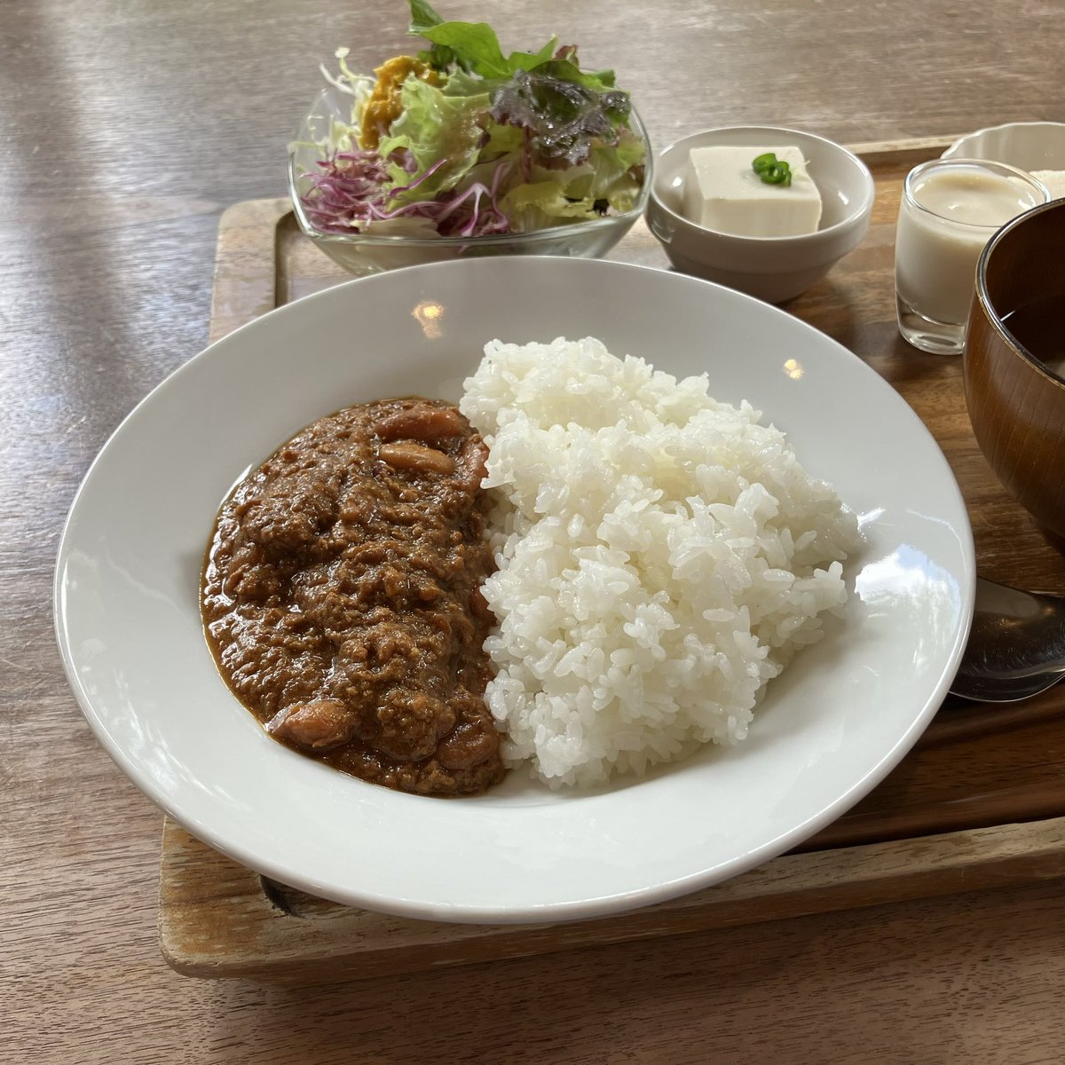 miwako_kobami's tweet photo. #今日のランチ
#kitchensoya
#豆のカレー
美味しゅうございました😋
豆とお豆腐と豆乳で女性ホルモン注入😆 https://t.co/fTEgvSFqMG