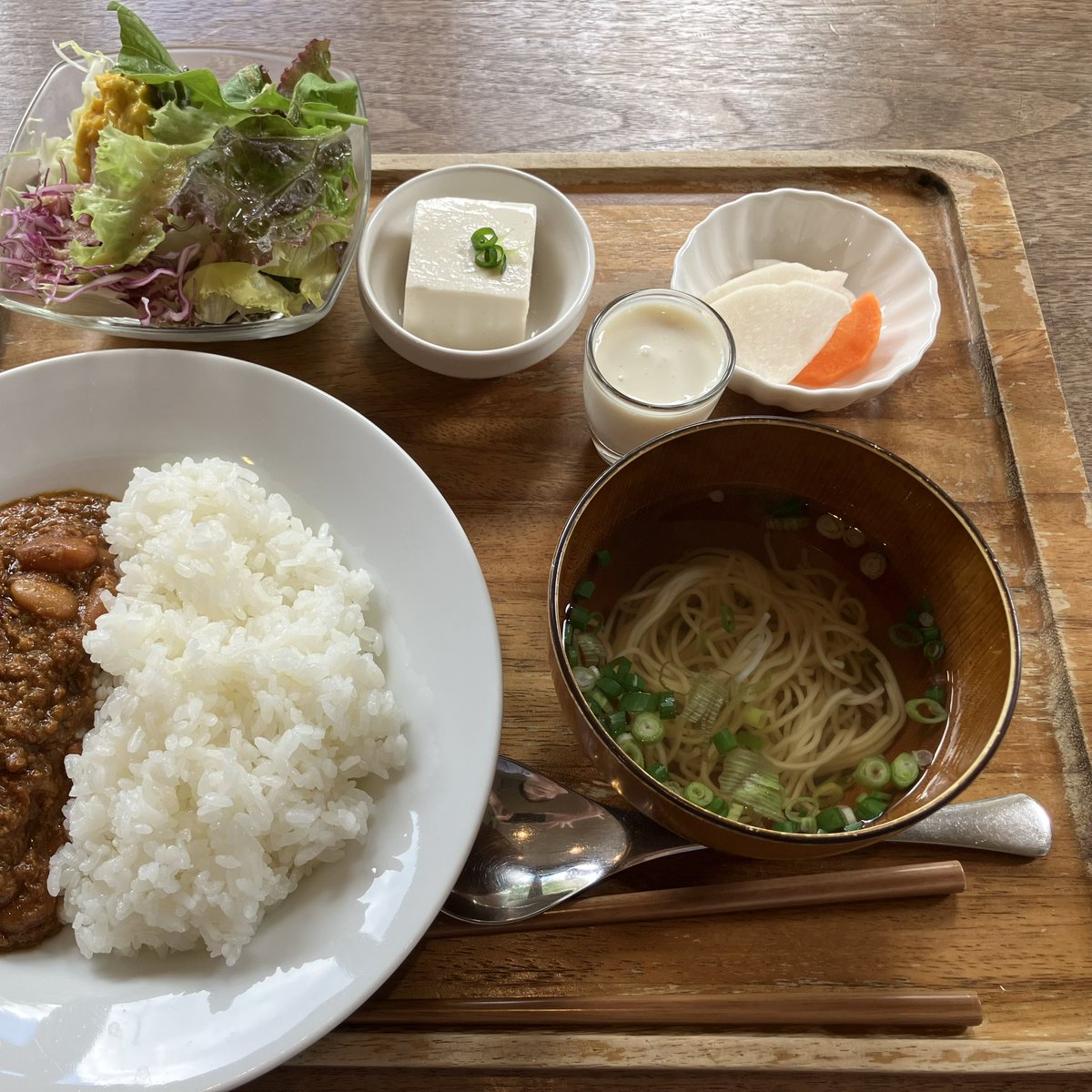 miwako_kobami's tweet photo. #今日のランチ
#kitchensoya
#豆のカレー
美味しゅうございました😋
豆とお豆腐と豆乳で女性ホルモン注入😆 https://t.co/fTEgvSFqMG