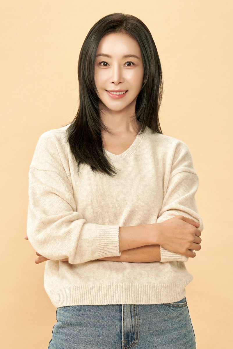imbcenews's tweet photo. 이름·호적 싹 바꾼 한다감 "20대 때보다 건강해져" [인터뷰M] #아씨두리안 #한다감 #HanDaGam 

"지금은 엄청 건강하다. 안색도 많이 좋아졌다"
⬇️Click Plz⬇️
https://t.co/njw2blqSwV https://t.co/US4JYtSCQ5