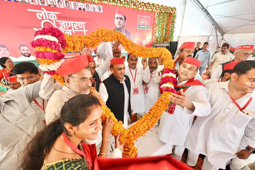 Akhilesh Yadav tweet media