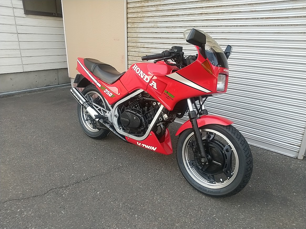 danna_rx's tweet photo. 新潟県柏崎市で小さくバイクのメンテナンスやレストアをやっています。外車は出来ませんが・・・ https://t.co/HSIDrnyF1W