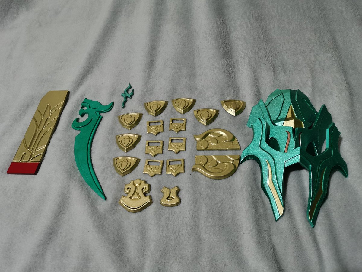 Аксесуары и наплечник Дан Хена
Красивое