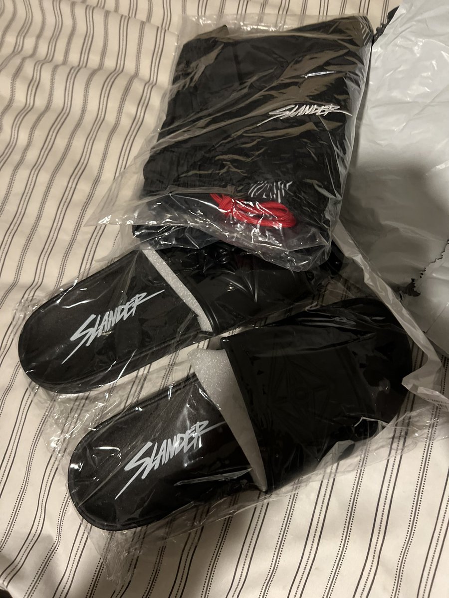 Just got my <a href="/SlanderOfficial/">SLANDER</a> slides &amp; swim trunks
Im surprised &amp; disappointed in the quality

The recent sweatshirt drop was incredibly high quality material but the slides are so cheaply made &amp; hard
The trunks are okay but also expected better material

Sad boy hours continue