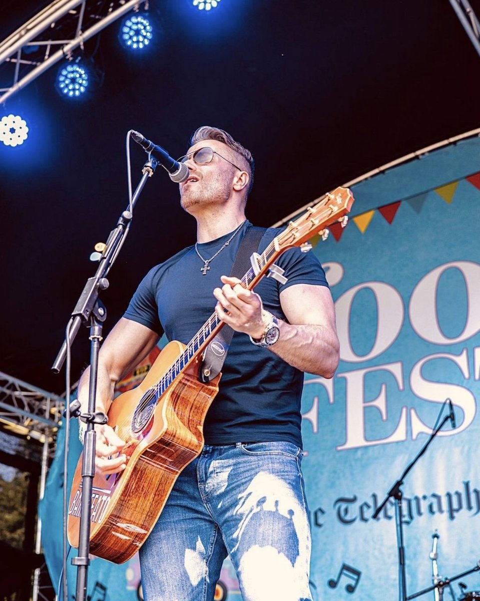 BuskInLondon's tweet photo. Live music line-up at @OldStreetBrews this Saturday 19th Aug 🎶❤️🎸🎤

3-3.45pm &amp; 5-5.45pm
@nickhoweuk

4-4.45pm &amp; 6-6.45pm
@FreddieJoon

7 - 7.45pm &amp; 8 -8.45pm
@LeaBaruffato

More details - https://t.co/nULS3PhcCa https://t.co/ELzngNtl6w