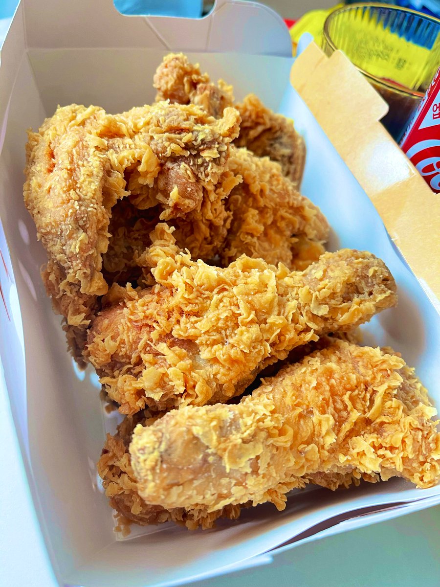 Who wouldn’t crave a taste of Korean chicken after first bite? 🇰🇷🍗 

From crispy fried chicken with mouthwatering sauces to savory dak-galbi, Korean chicken dishes are a flavor explosion!  🍖🍗 

#KoreanChickenLove #FlavorfulBites