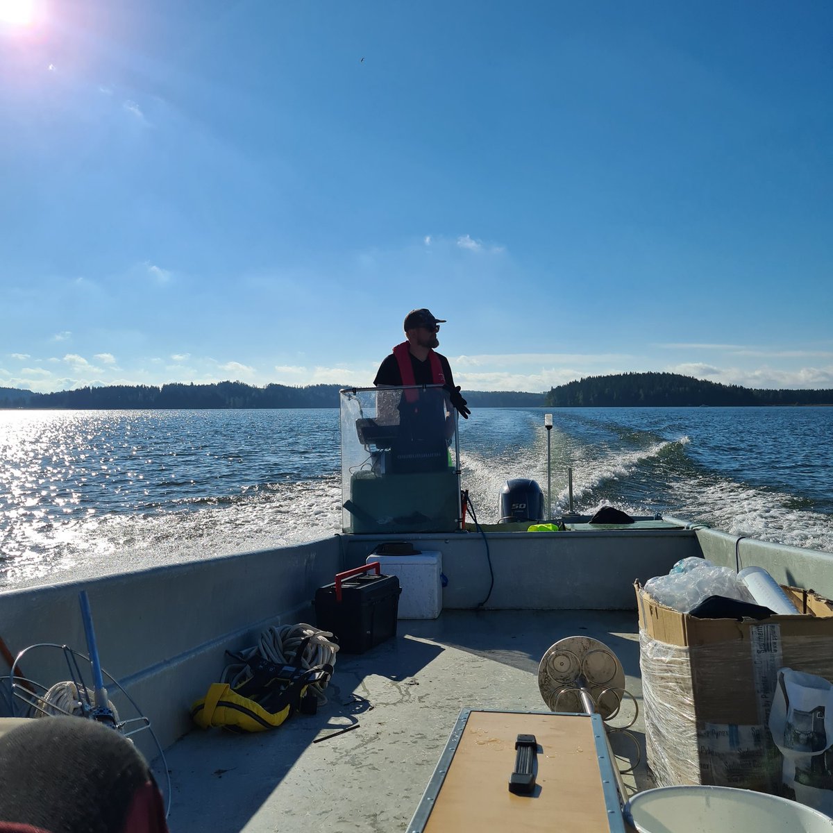 KaroliinaKoho's tweet photo. Here we go again! Last field day at #Vesijärvi. Not too bad spending the day outdoors 😎🌞💦 #Bluelakes #sediment @GTK_FI @GeoHelsinkiUni @EeroAsmala @tomjilbert @SYKEint @SuomenAkatemia @AnaDauner #carbon #carbonstore #Lahti https://t.co/MfAn7NaxY2