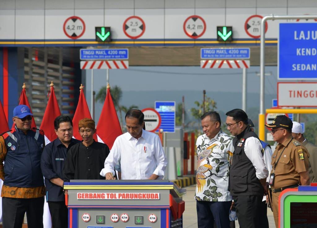 Pekan lalu, Presiden <a href="/jokowi/">Joko Widodo</a> telah meresmikan jalan tol Bocimi Seksi 2 Cigombong-Cibadak

Peresmian ini menyusul Seksi 1 Ciawi-Cigombong yg telah beroperasi sejak Desember 2018. 

Waskita karya jg turut memastikan bahwa Tol dapat dioperasikan pada 6 Agustus lalu