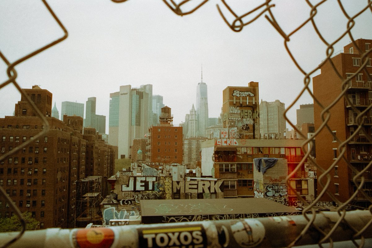 takeuchifilm's tweet photo. Scenes from New York City https://t.co/75Dp0RDFIn