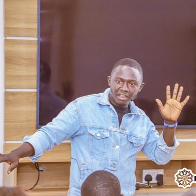 EspeeZechariah's tweet photo. #NewProfilePic https://t.co/P1wwrCiNQd