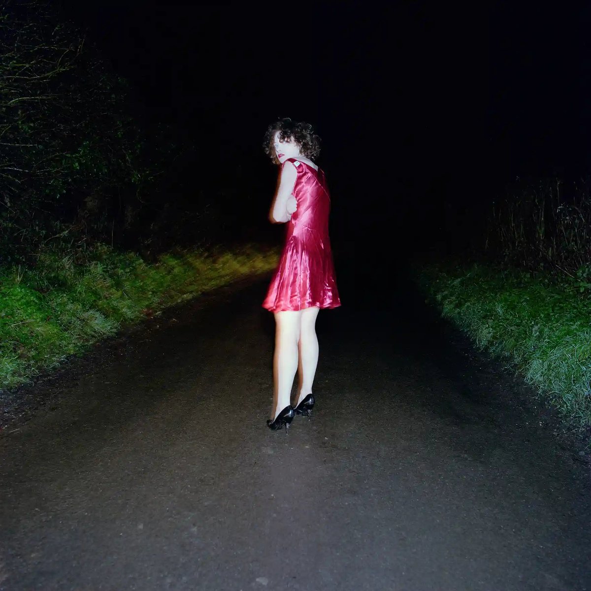 mixdevil66's tweet photo. Murder in the meadows: #AlisonGoldfrapp’s countryside horror. The singer grew up around #Alton, a place still haunted by the gruesome 1867 killing of Fanny Adams – as these unsettling images by fellow resident #AnnaFox show @setantabooks https://t.co/WUzQ48ZeUe #photography https://t.co/YjsPTk2Wyt