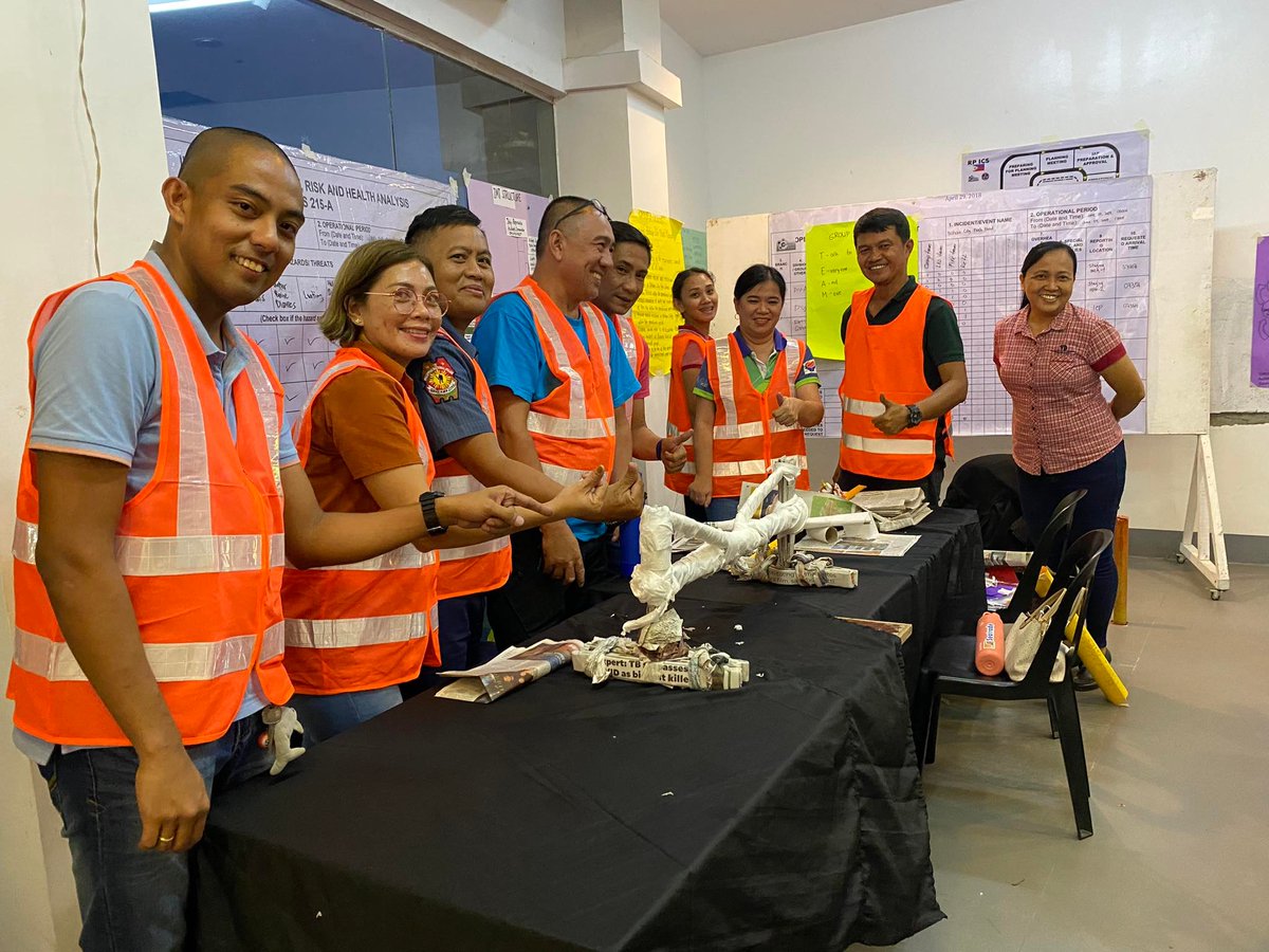 nagacitygov's tweet image. BOSS LEVEL 🦖 | Personnel from our city government, uniformed forces, and the private sector are currently undergoing intensive training in the fourth and final phase of the #IncidentCommandSystem (ICS) this week at the JMR Museum Cafe.