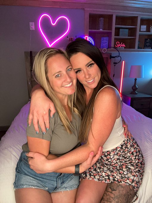 Over an hour of hot content we just filmed! 🥵💦😈 subscribe and cum see what we did! 😈😈🥵 @6pearsofficial<a href="/tag/follow"class="tags"><span>#follow</span></a><a href="/tag/sexy"class="tags"><span>#sexy</span></a><a href="/tag/pregnant"class="tags"><span>#pregnant</span></a><a href="/tag/milk"class="tags"><span>#milk</span></a><a href="/tag/milf"class="tags"><span>#milf</span></a><a href="/tag/nudes"class="tags"><span>#nudes</span></a><a href="/tag/hotmom"class="tags"><span>#hotmom</span></a>