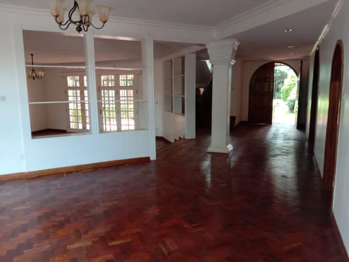 AbeemexP's tweet photo. 4 BEDROOM MANSION FOR RENT IN RUNDA. 

▶️Sitting on 1/2Acre.

RENTAL PRICE:350,000Kshs.

#realestate #realtor #realestateagent #property #investment #forrent #realtorlife #dreamhome  #house#property #realty#homesfor sale #homesforrent #justlisted#rundahouses#for sale. https://t.co/mwqYui3dXU