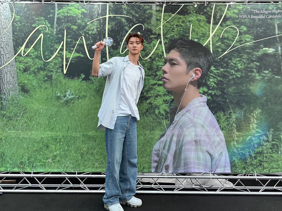 jcmsource's tweet photo. changmin and park bogum 🤍 https://t.co/SMq0qgLme3