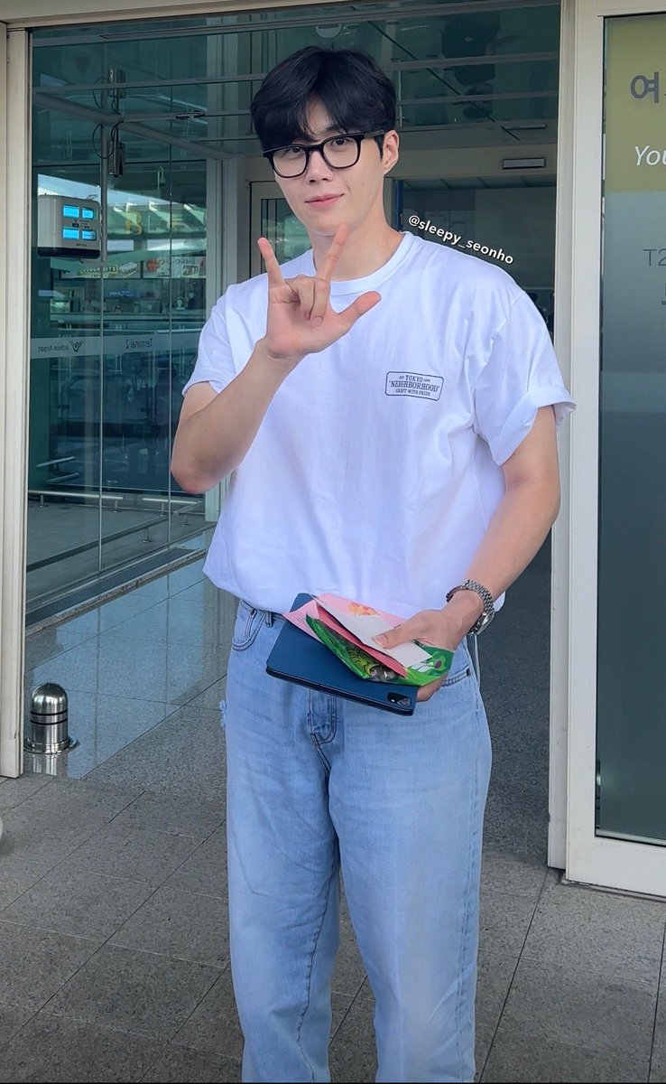 Yes yes I 🤟🏻 U