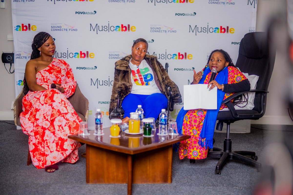 POVOAfrika's tweet photo. Mutare was the last in the series of #Musicable panel discussions. Thank you @GwiziSoneni
for great facilitation and @Pauline_MaiSkye
and Chipo for sharing your journey!
@kritic_igwee and @DiamondFMZim for hosting us!
@MusicInAfrica @Manicaskulzfest https://t.co/sOdy3zOwWP