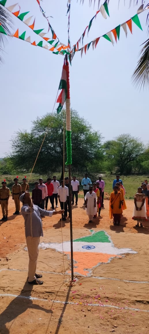 nssrdhyderbad's tweet photo. NSS Unit of S.V. Degree College Atmakur, Nellore, Andhra Pradesh under SVU celebrated #77th_independence_day on 15th August, 2023.
@_NSSIndia @PMOIndia @YASMinistry @ianuragthakur @pankajsinghips #HarGharTiranga #AzadiKaAmritMahotsav https://t.co/Hll7gSsAbe