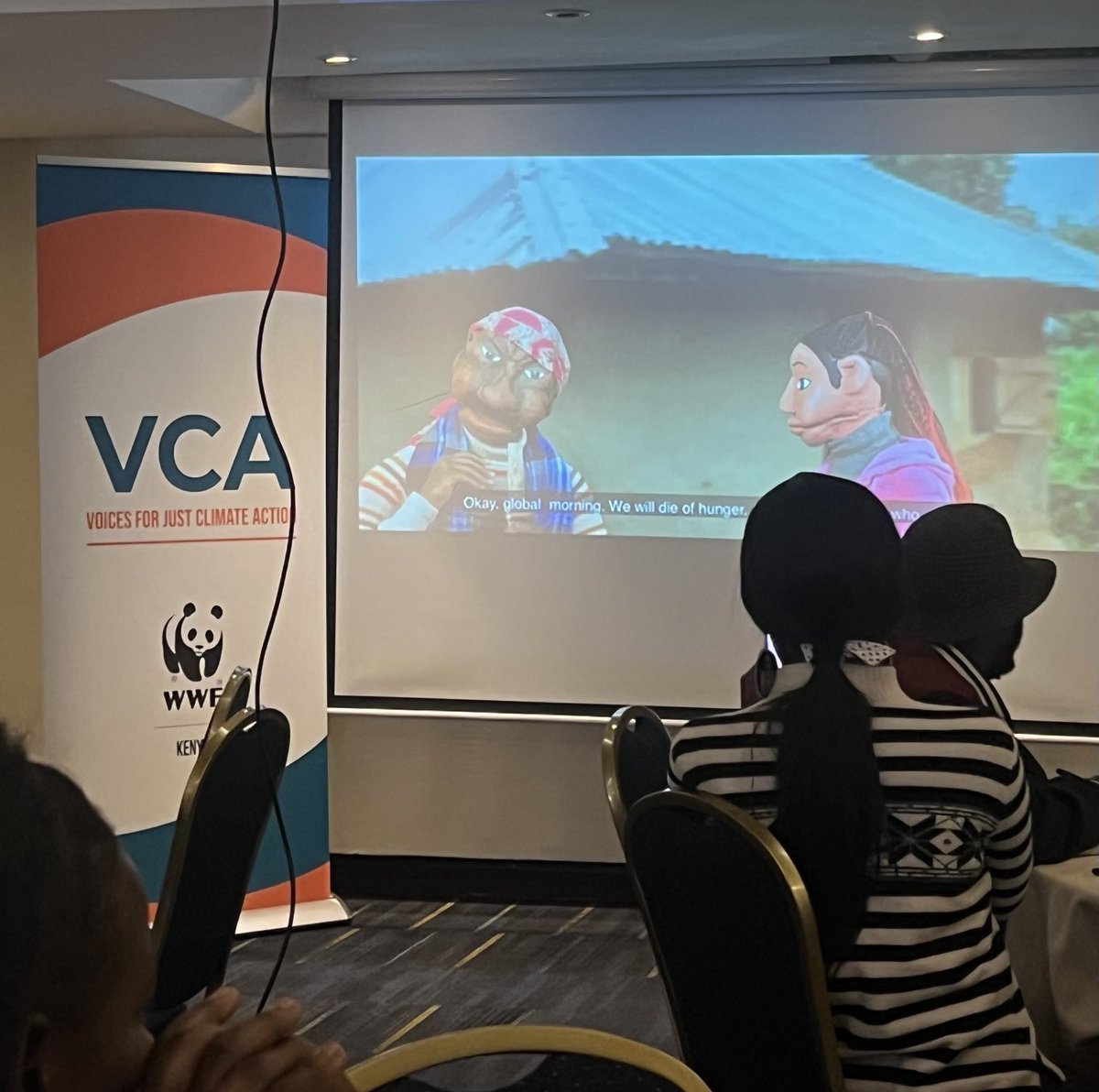 The super creative @kenya_puppet starts the @WeAreVCA Comms training Day 2 with a hilarious yet informative performance.

A well-stitched puppetry piece that left viewers in stitches! 

#WeAreVCA   #ClimateStories