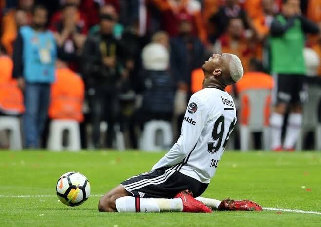 #talisca için bağış hesapları açılsın taraftar olarak karşılarız <a href="/Besiktas/">Beşiktaş JK</a> 

#beşiktaş #şenolgüneş #abubakar #bjk #transfer