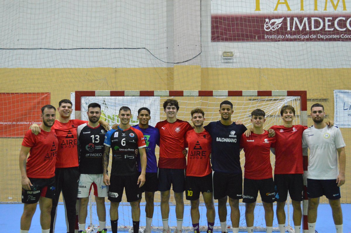 🆕 Hoy queríamos presentaros las caras nuevas del @FundCajasur CBM para esta temporada, con los ocho fichajes y las tres promociones tanto del filial como del juvenil. Caras sonrientes que, ojalá, sean el preludio de un buen año #OrgulloGranate