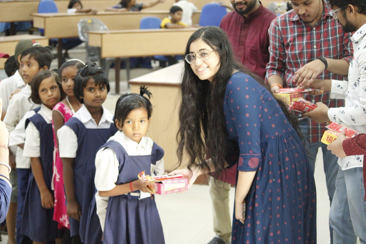 MDIM_Official's tweet photo. Fostering #patriotism and joy on the #77thIndependenceDay, PRAYAS, the #SocialResponsibility Committee of #MDIM, opened its doors to school children from the surrounding villages,creating a day of interactive activities, spirited games, &amp; heartwarming performances.
#MDI #CSR #MBA https://t.co/hfihzdfzsZ