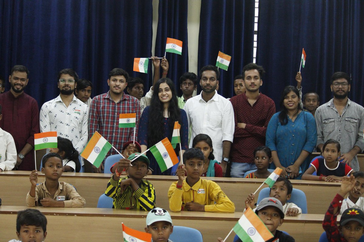 MDIM_Official's tweet photo. Fostering #patriotism and joy on the #77thIndependenceDay, PRAYAS, the #SocialResponsibility Committee of #MDIM, opened its doors to school children from the surrounding villages,creating a day of interactive activities, spirited games, &amp; heartwarming performances.
#MDI #CSR #MBA https://t.co/hfihzdfzsZ