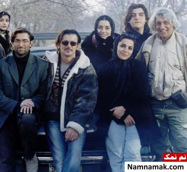 AAmahiAA's tweet photo. فیلم #زن_زیادی
نویسنده و کارگردان #تهمینه_میلانی
این #فيلم نشون میده که خانم میلانی سال ۸۴ به یه درکی رسیده بودن که..هنوزمم بعضی از اقشار جامعه نرسیدن متاسفانه..از دیالوگ های دختر های مدرسه بگیر تا قضاوت ها و بحث های داخل رستوران هتل..
دلم روحیه سیمای اون شب رو میخواد ؛) https://t.co/TSdgfwxNwl