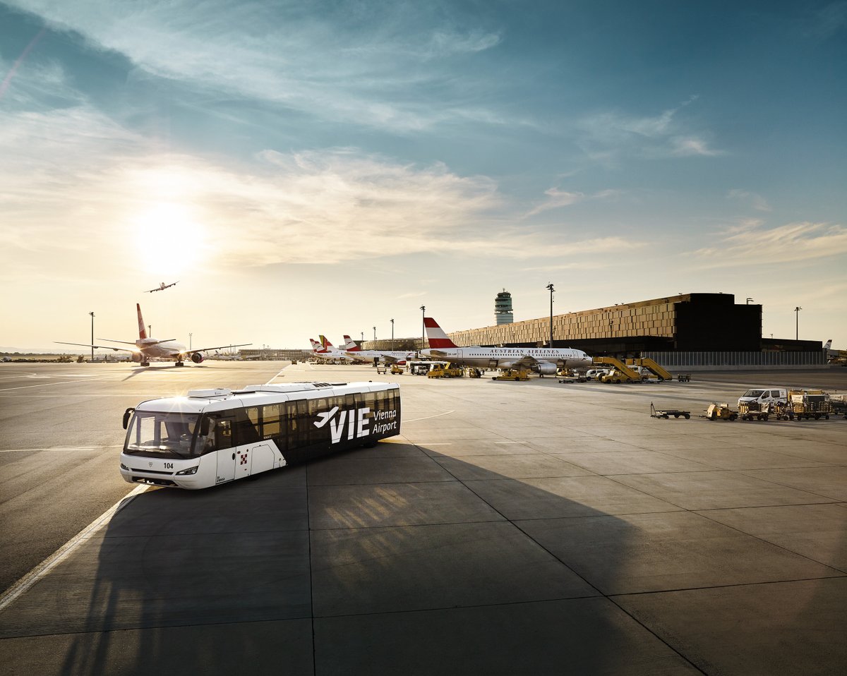 Flughafen Wien AG im ersten Halbjahr 2023: Deutliches Wachstum bei Passagieren, Umsatz und Periodenergebnis – Am Standort Wien wurden 91% des Passagierniveaus von 2019 erreicht (in der Gruppe 94%) Mehr unter bit.ly/3E0MnKw.