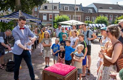 Recordaantal kramen bij Montmartre aan de Rijn zaterdag gelderlander.nl/wageningen/rec…
