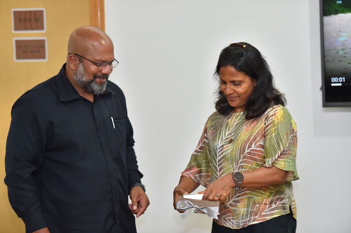 presidencymv's tweet photo. Today, First Lady Fazna Ahmed unveiled ‘The Invincible: The Confusion,’ the first book in a trilogy by Anwar Naeem. This work of fiction explores unusual events that occurred in the Maldives and beyond. https://t.co/erDnp70Nnx
