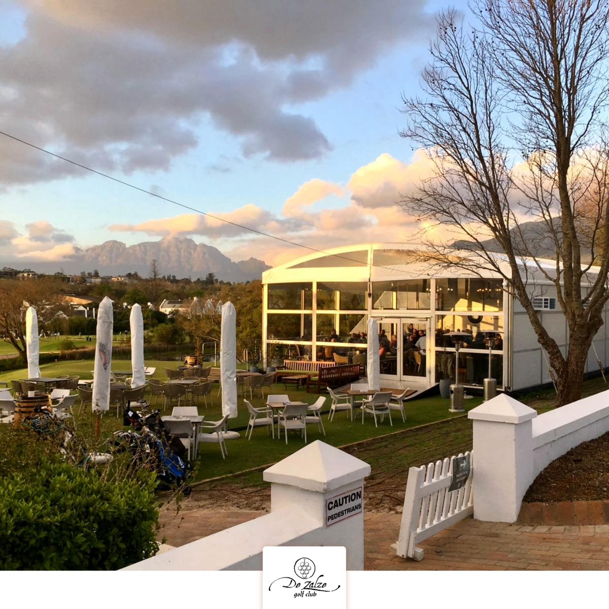 DeZalzeGolfClub's tweet photo. The Setting Sun Embraces Our Temporary Haven โ๏ธ
A mesmerizing capture shared by one of our members, as the sun gracefully sets on the Tarentale competition prize giving within our temporary structure. โณ
#DeZalzeGolfClub #DeZalze #SurprisinglyDifferent #TakeAWalkInTheWinelands https://t.co/rhu6PVN67M