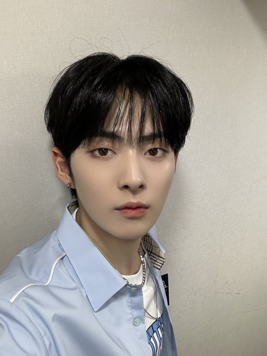 [#타쿠마]
요즘 날씨 진짜…🫠🫠🫠🫠

#루네이트 #LUN8 #ルネイト