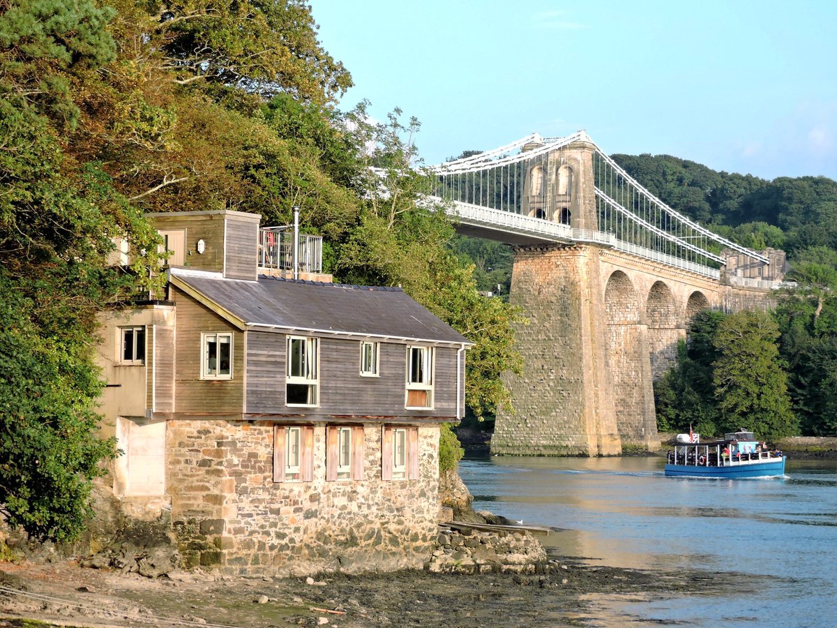 MenaiCruises's tweet photo. Join us for or special 2 hour bridges cruise on the famous #menaistrait Sunday 20 August at 11am and enjoy spectacular views from seaward #anglesey #snowdonia #portdinorwic #CaernarfonCastle https://t.co/4cPfdmZTPX https://t.co/Mdc2GT5G3Q