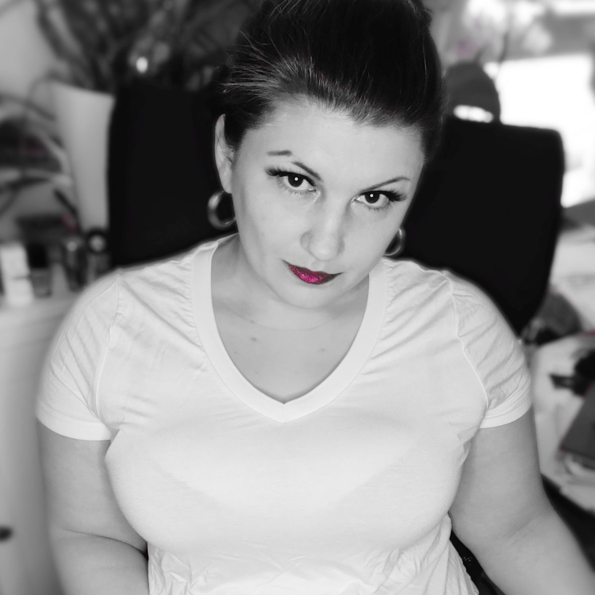 MistressJelena's tweet photo. Herrin zum Anbeten will Sklaven zum Ausnehmen.
#bossbitch #brat #herrin #zahlsklave #paypig #mistrrss https://t.co/9FCRBOhDmL