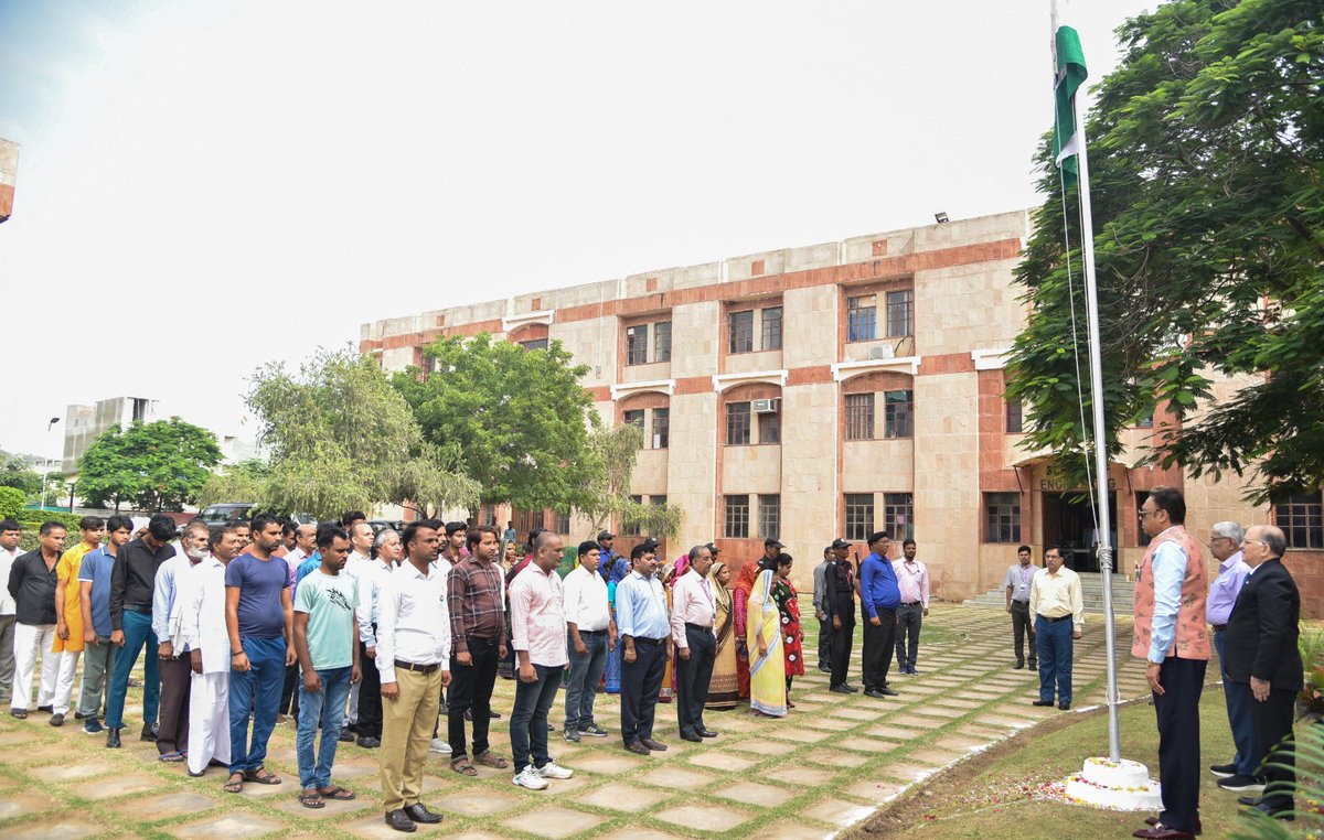 JAIPURJNU's tweet photo. 🇮🇳 Blooming In Unity, Nurturing Knowledge!
Throwback to the Independence Day festivities at Jaipur National University, where professors &students gathered like a garden of diversity, each contributing to the growth of our nation.
#JNUBlossoms #UnitedForIndia #DreamsOfFreedom https://t.co/NUwUOrPYFv