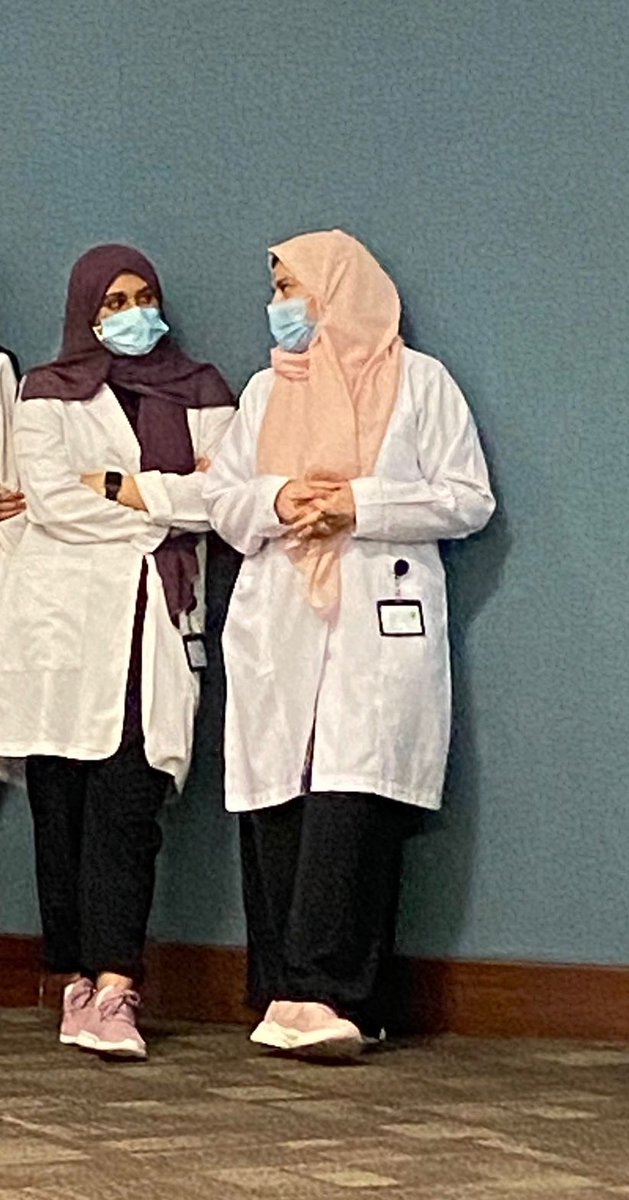 raghadyykh18's tweet photo. Poster & Presentation Dayyy✨
انجزنا شي عظيم بوقت قصير الحمدلله🤎🤎
Extremely great full to our MENTOR Dr Amani 🤎.
#14th_RSS
#KAIMRC_RSS https://t.co/VsE2tbYv8z