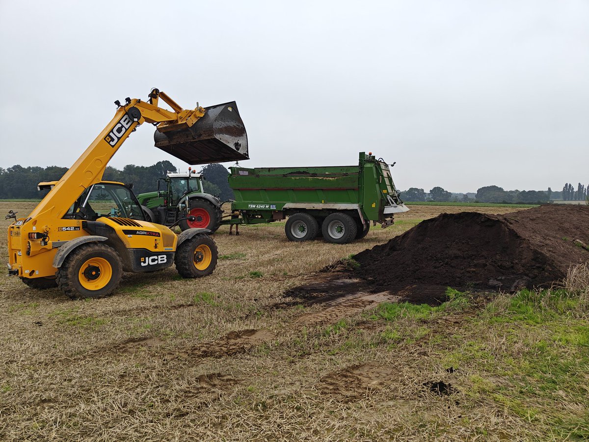 Roger van Hoven tweet media