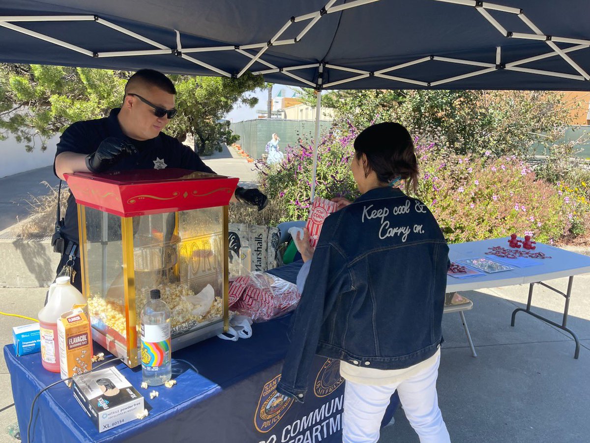 CCSFPD's tweet photo. Popcorn with a Cop was poppin’! We thank our students and staff who visited with us. Be sure to join us in the future. https://t.co/i0lM2xTiBb