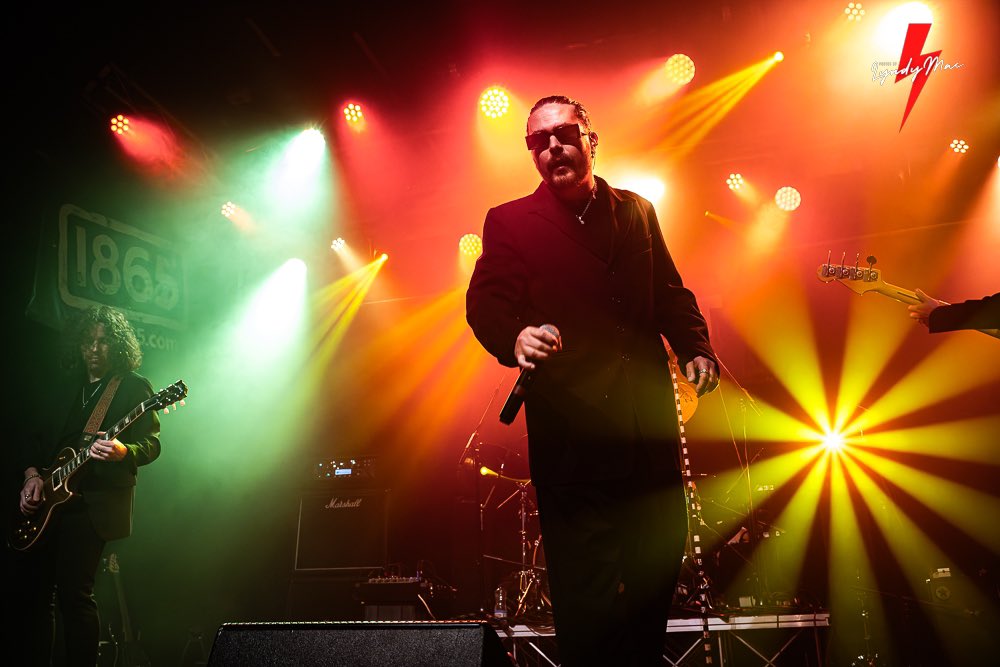 LyndaMcKennaPh1's tweet photo. Well and truely Vambo’d ❤️🖤❤️
What a voice, stage presence and fantastic sound from these at #nozfestival in #Southampton
@vamboofficial
#livemusic #lyndymacphotos #vambo #festival #festivals #rockmusic #livemusicphotographer https://t.co/okUR1ivUSd