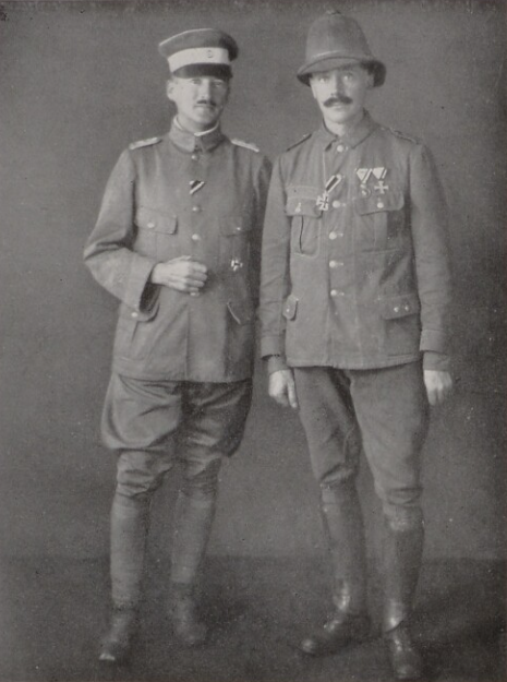 GreatWarGroup's tweet image. #ThursdayThread: VON LETTOW-VORBECK’s AUSTRO-HUNGARIAN DRAGOON
by @PikeGrey1418

On 15 January 1910, after 5 years of service with the Austro-Hungarian k.u.k Dragoon Regiment No.6, Rittmeister Ludwig Freiherr Unterrichter von Rechtenthal (R), transferred to the army reserve.

1/8