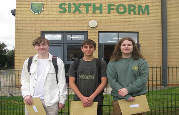 Congratulations to Matthew Robertson (#LeedsUniversity) Edward Sandell (#NottinghamTrentuniversity) and William Staples (#Cardiffuniversity) who all achieved success & have secured their places at UnI. #alevelresultsday2023