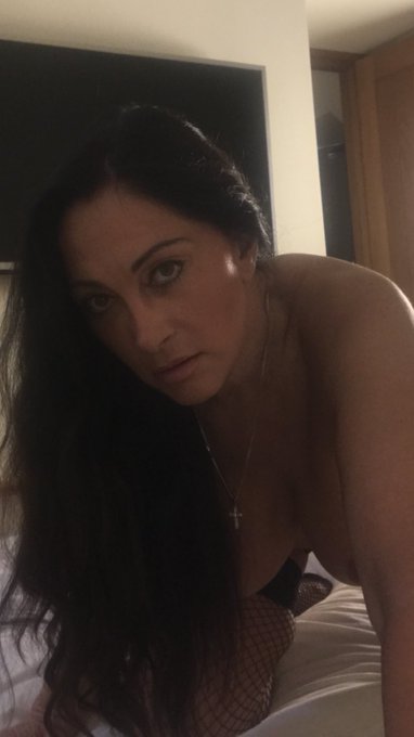 Afternoon to you all cum 😈 and talk to me right now on https://t.co/7xgkJDoSKi and https://t.co/bzDPefkL76