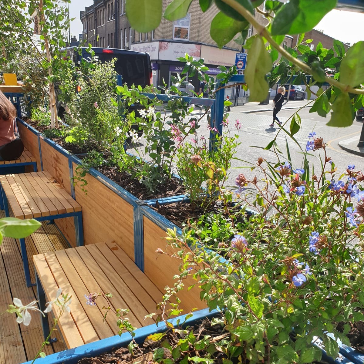 Do you have a green thumb? Parklets can provide space for you and your neighbours to grow your own vegetables, would you like a <a href="/MeristemDesign/">Meristem Design</a> parklet on your street? Click here for more details: orlo.uk/2ALme #LambethBigShift