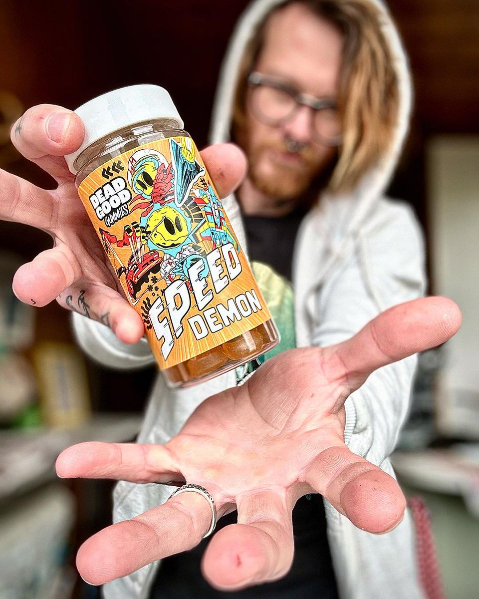 Hadoooouken! Our mango flavoured Speed Demon Gummies are boosting the energy levels of @retro_licker. Have you reached your optimal gaming performance yet? 💪⚡

#healthy #gaming #DEADGOOD #deadgoodgummies #healthylife