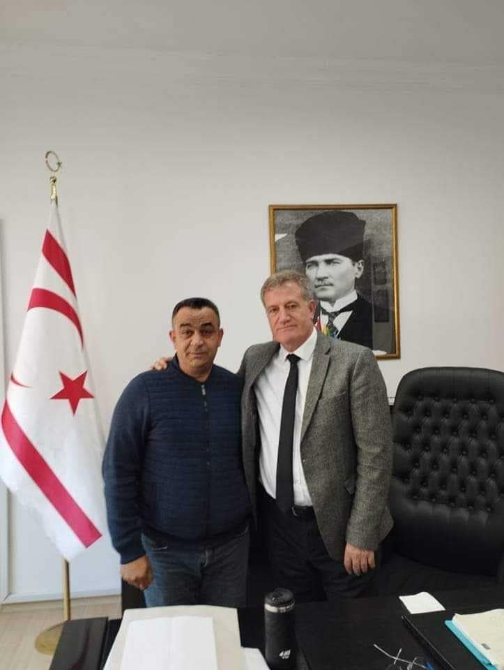 bu resme iyi bakın ve dün olanın ne olduğunu iyi anlayın, basit bireysel, kendiliğinden, durduk yere biri gidip papaza sataşmadı, ne olduğunu anlamak önemli