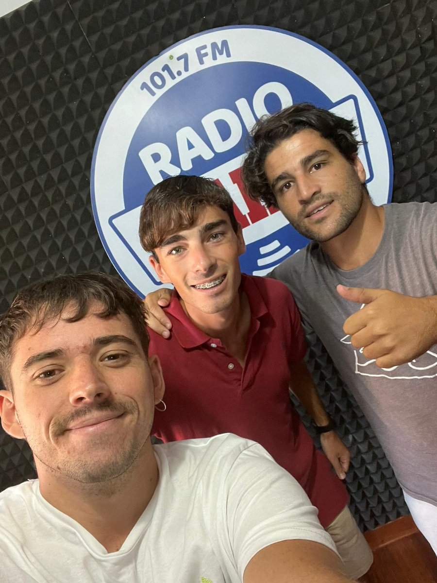 RadioMarcaCadiz's tweet photo. 🏟️ Menú de jueves en #DirectoMARCACádiz 

🔵 Tertulia azulina con @JaviRamirez_02 y @AngelGallego_ 
⛹️Polideportivo y espacio @diputacioncadiz 
🟡Palabras de Ledesma y última hora del Cádiz CF

🎙️ @vallejobotaro 

📻101.7
🌎App Radio MARCA Cádiz https://t.co/ClalxmoWL3